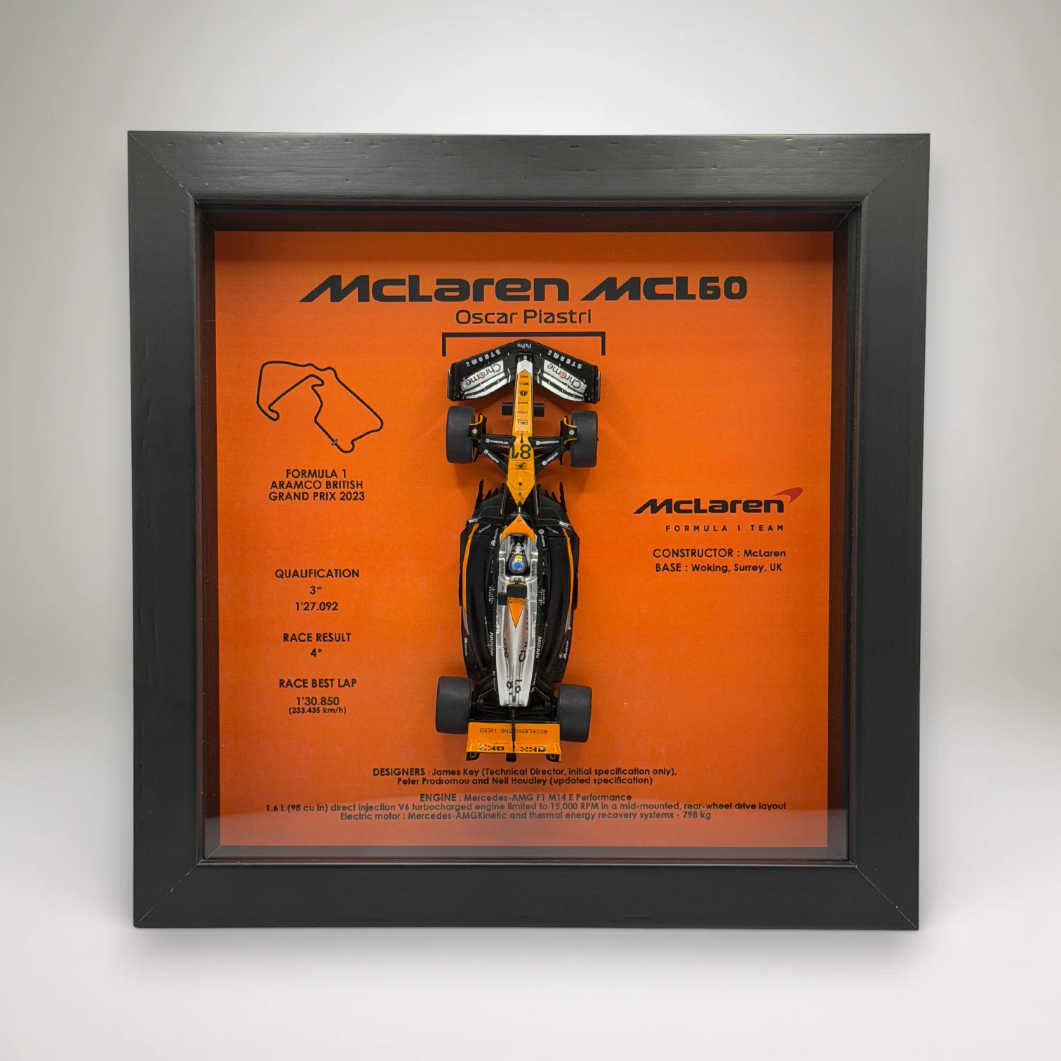 Oscar Piastri #81 McLaren MCL60 – Livrée Silverstone